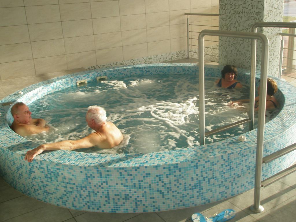 Club218 Relax Family Apartman Шиофок Экстерьер фото