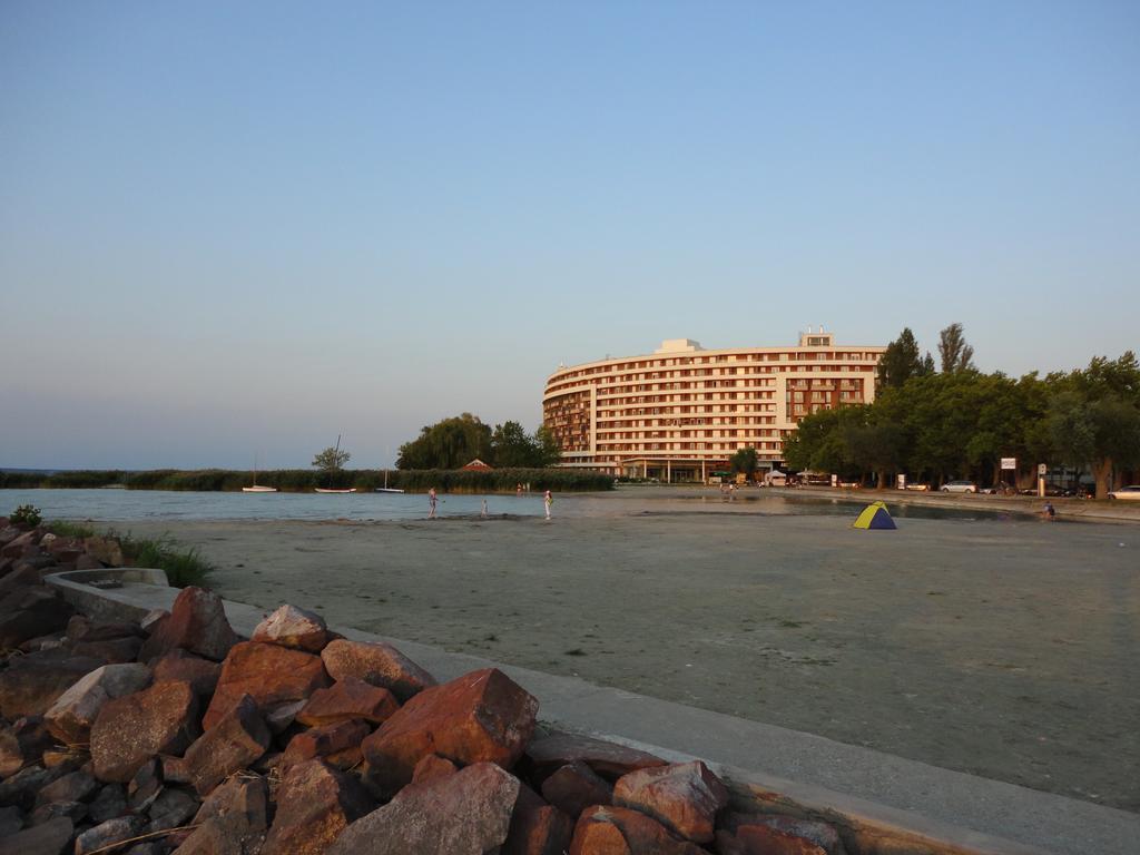 Club218 Relax Family Apartman Шиофок Экстерьер фото